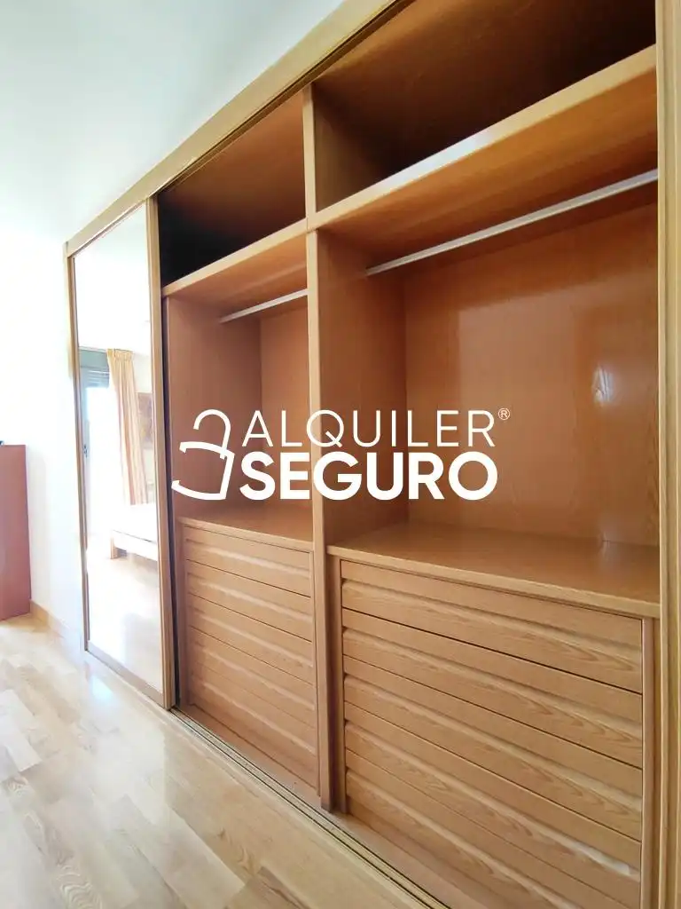 Piso de alquiler en Paracuellos de Jarama con Aire acondicionado, Calefacción y Terraza