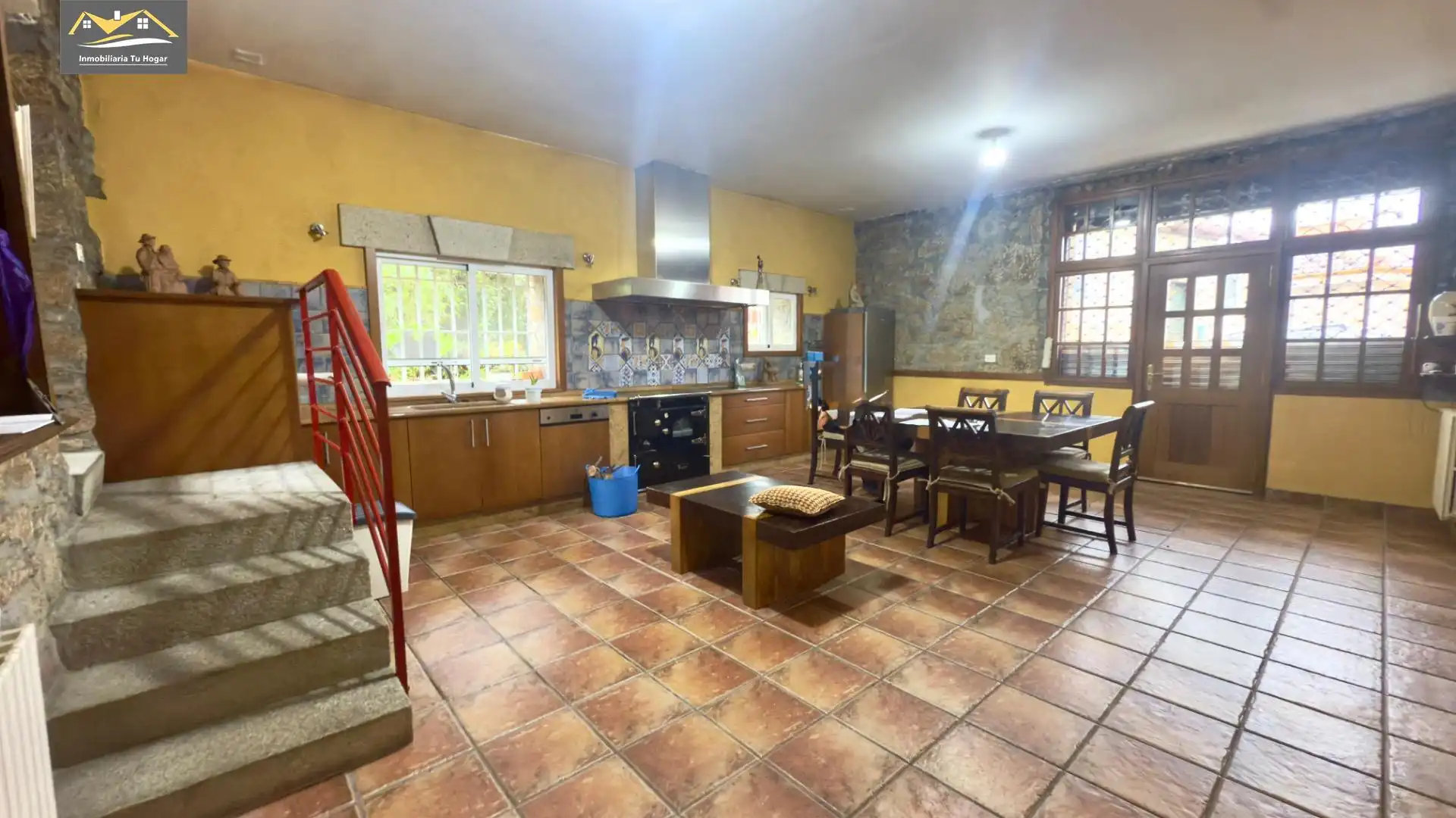 Kitchen of Houses for sale in Ourense Capital   with Private garden, Terrace and Storage room