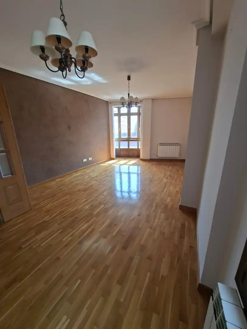Wohnzimmer von Wohnung zum Verkauf in Salvatierra / Agurain mit Parkett und Abstellraum