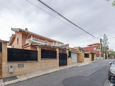 Villa avec balcon à vendre à Calle Calle Sauce