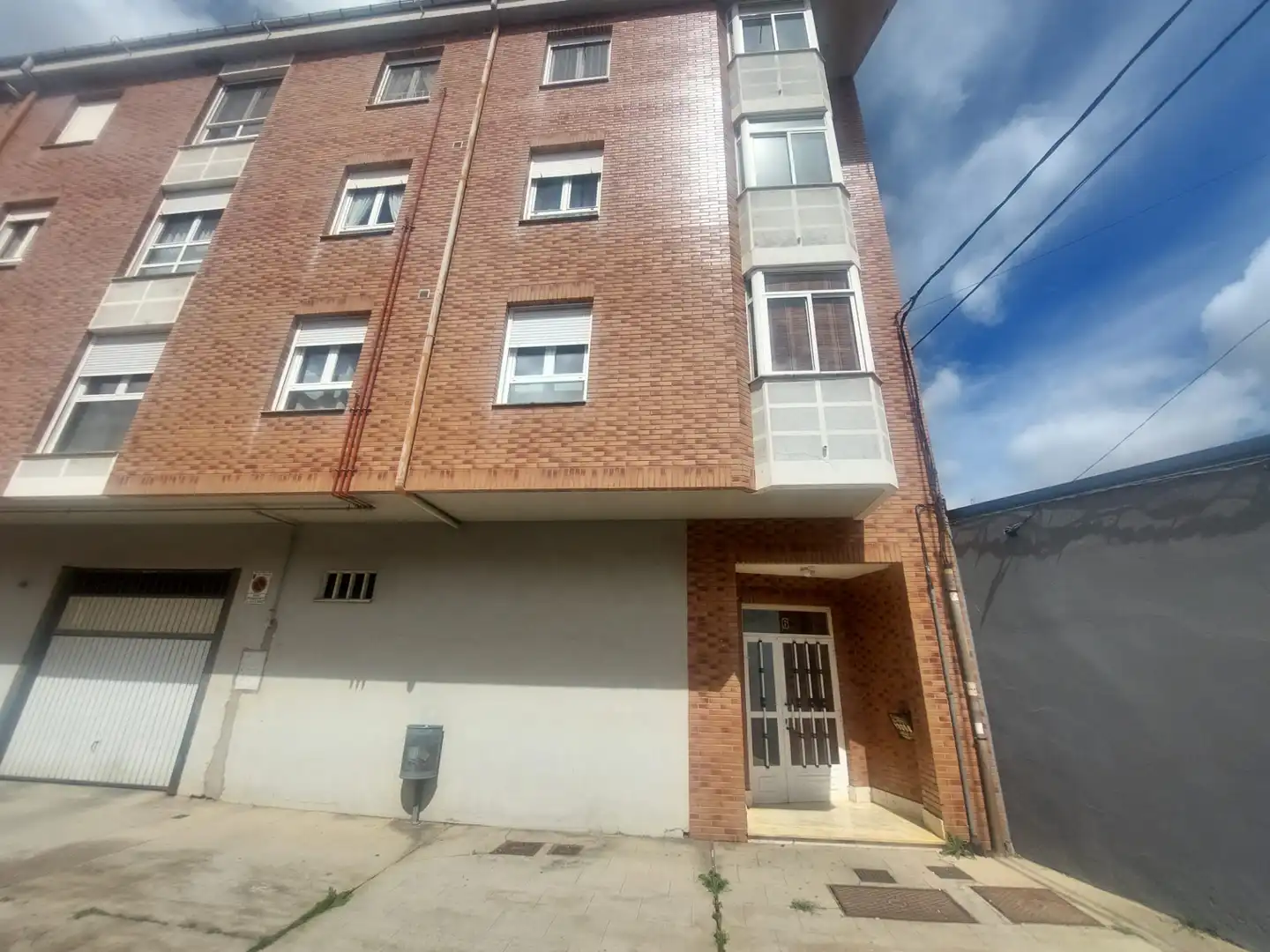 Vista exterior de Piso en venta en San Andrés del Rabanedo