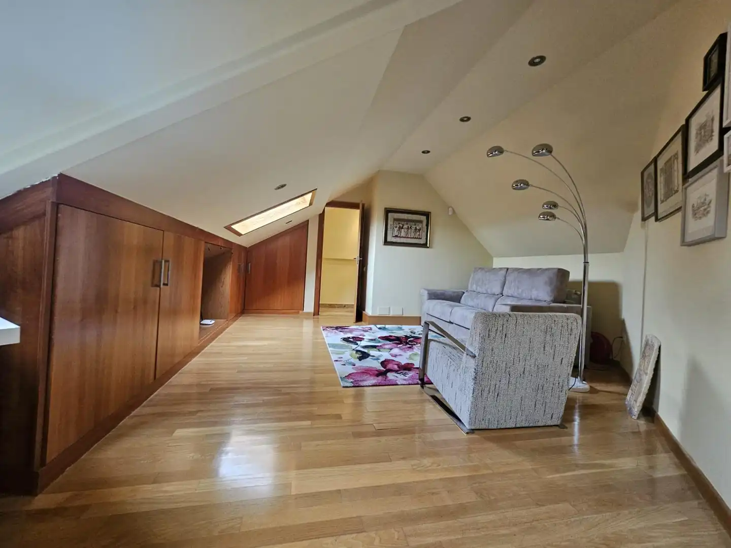 Casa adosada en venda en Villamayor amb Calefacció, Parquet i Traster