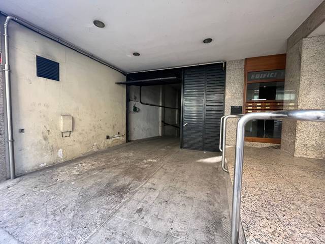 Garaje en Venta en Centre