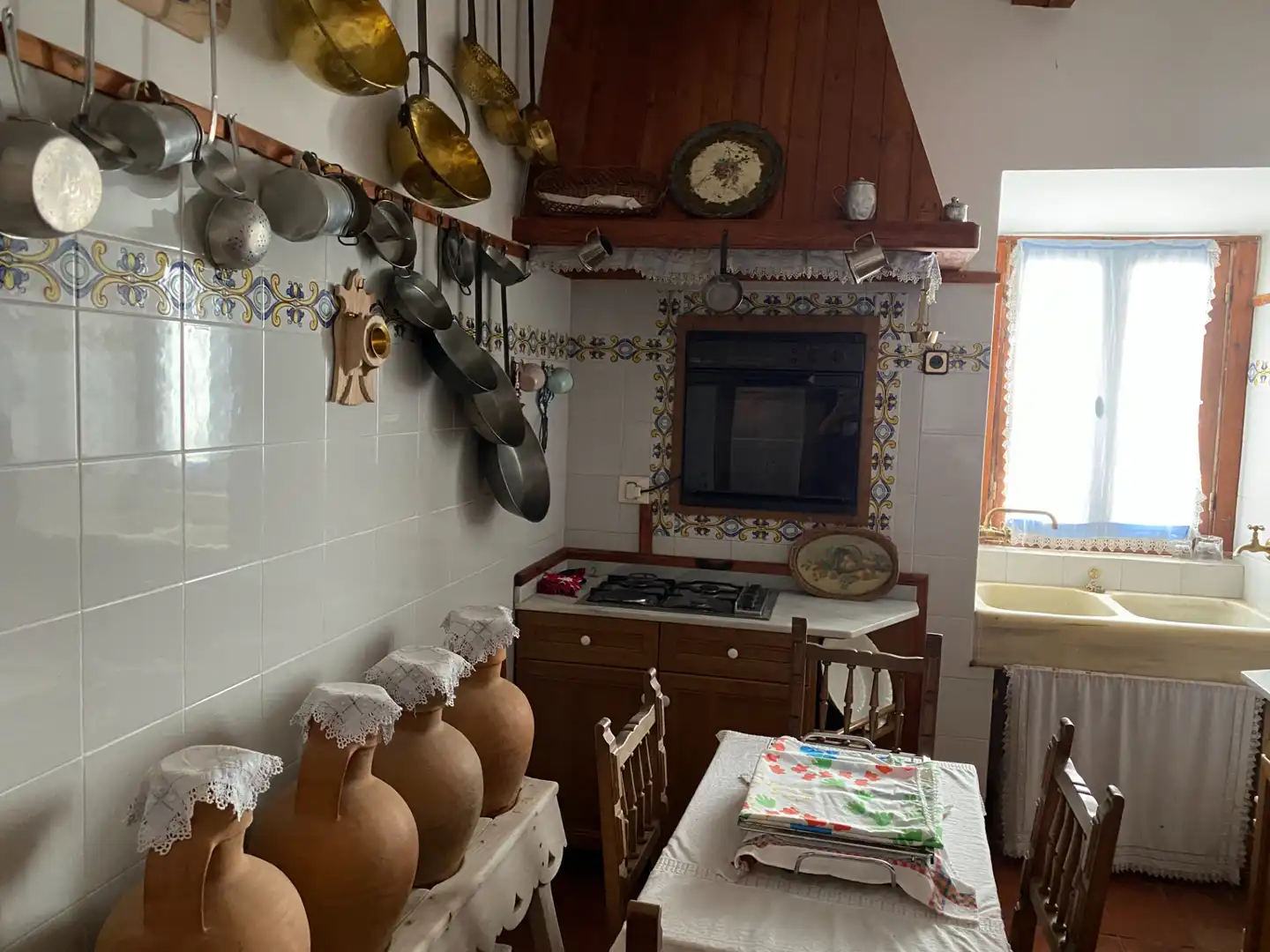 Cuina de Casa o xalet en venda en Alcaraz amb Calefacció, Jardí privat i Moblat