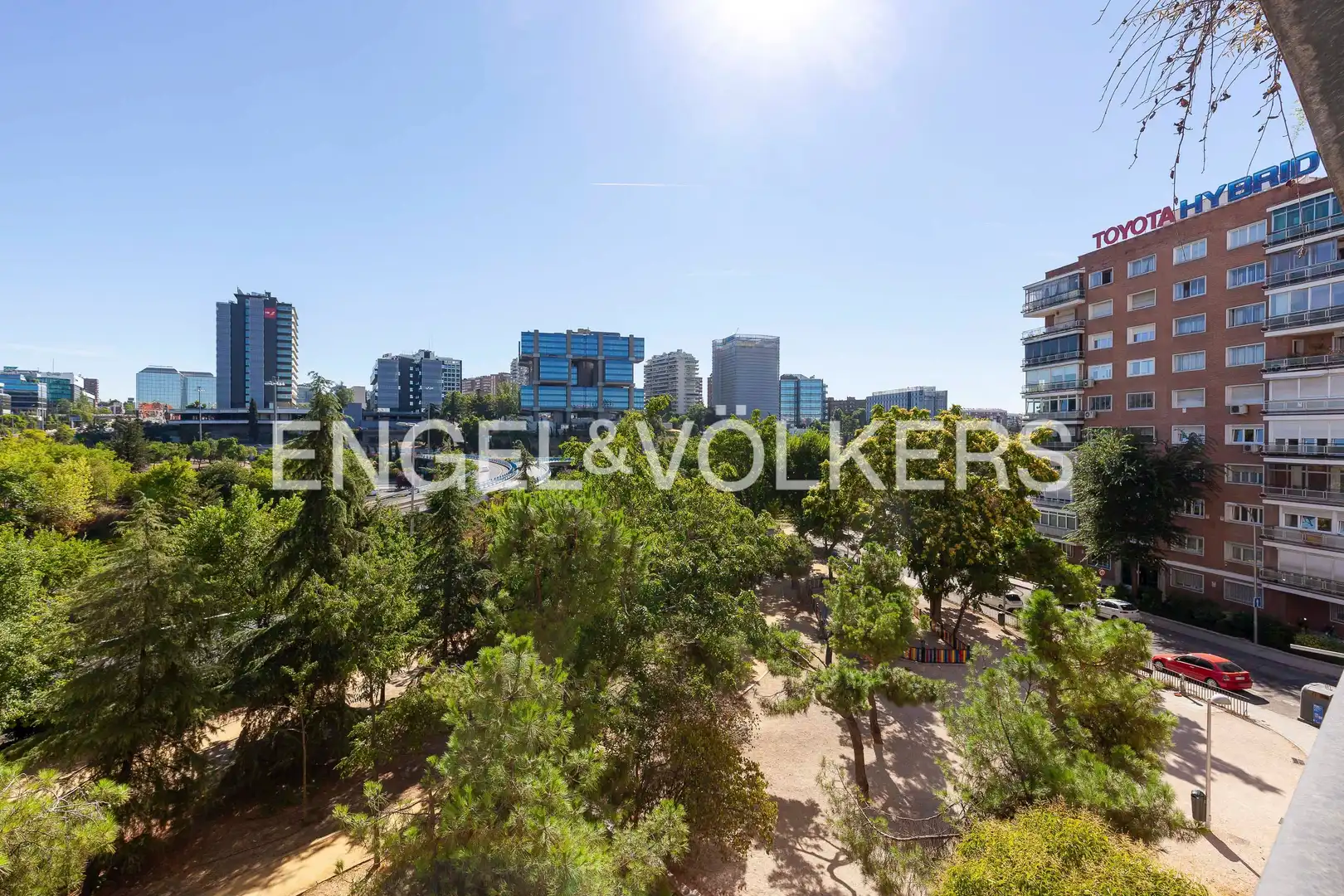 Exterior view of Flat for rent in Barrio de Salamanca