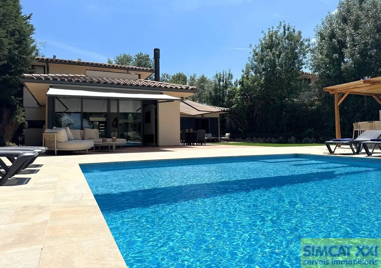 Casa amb piscina en venda a Navata, imagen 35
