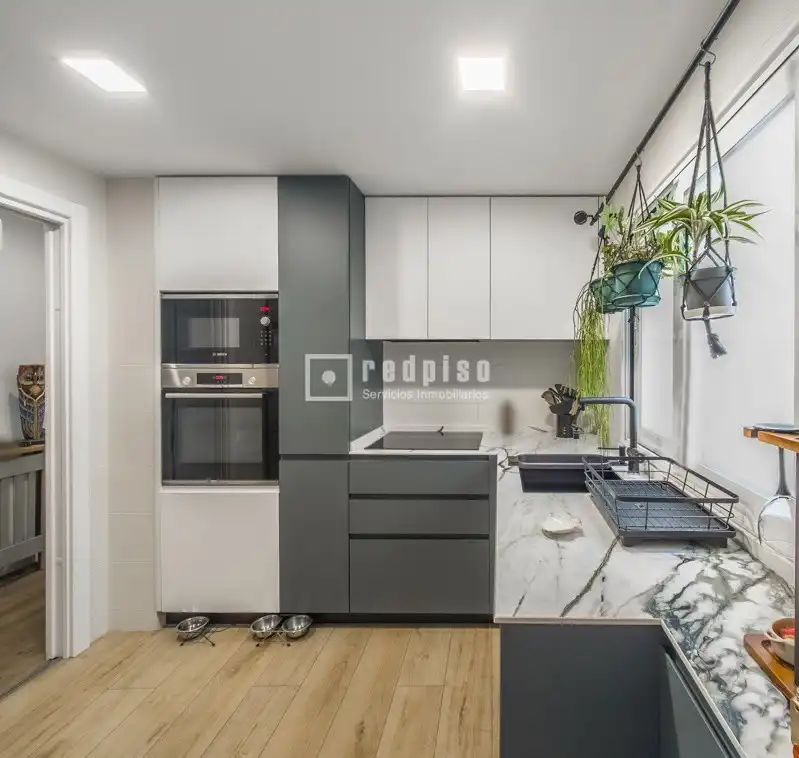 Flat with garden for sale in Parque Ondarreta - Urtinsa