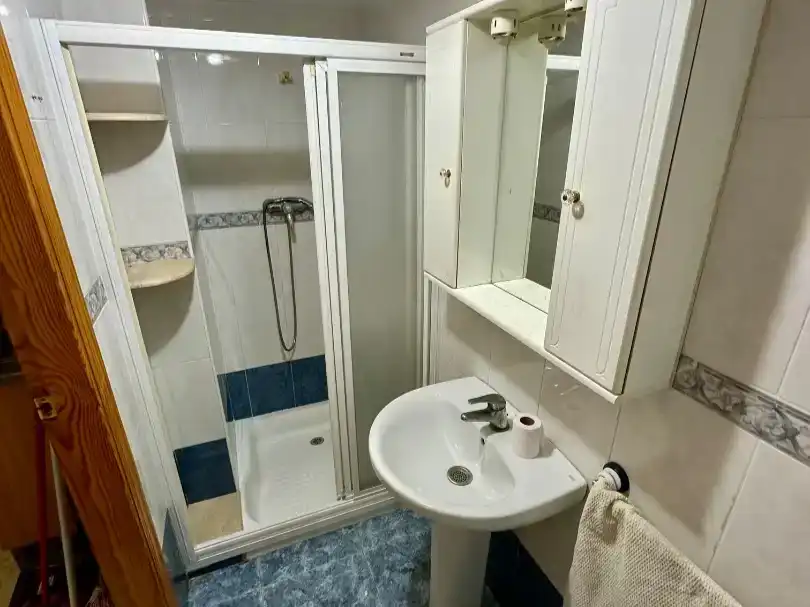 Baño de Dúplex en venta en Aspe con Aire acondicionado, Trastero y Balcón