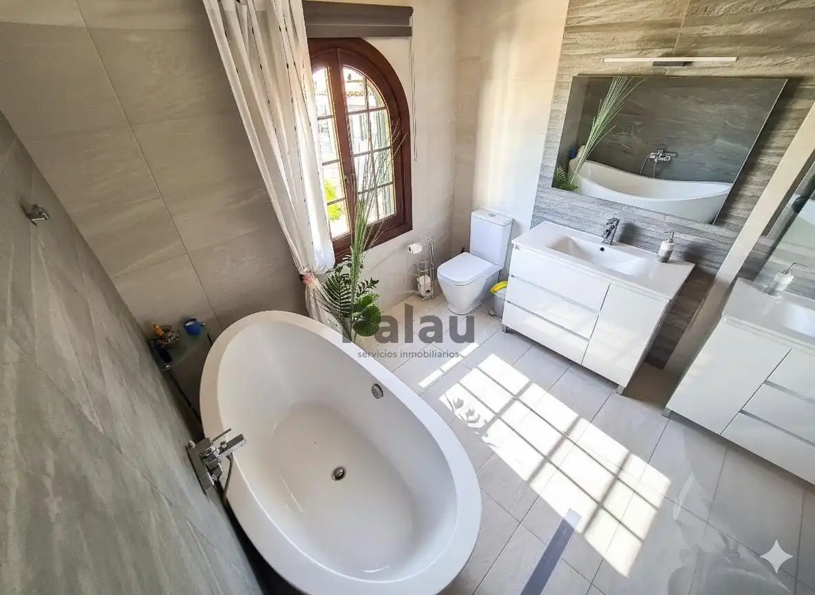 Casa amb piscina en venda a Cala Blanca, imagen 17