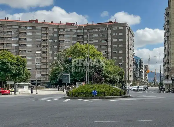 Vista exterior de Local en venta en Vigo 