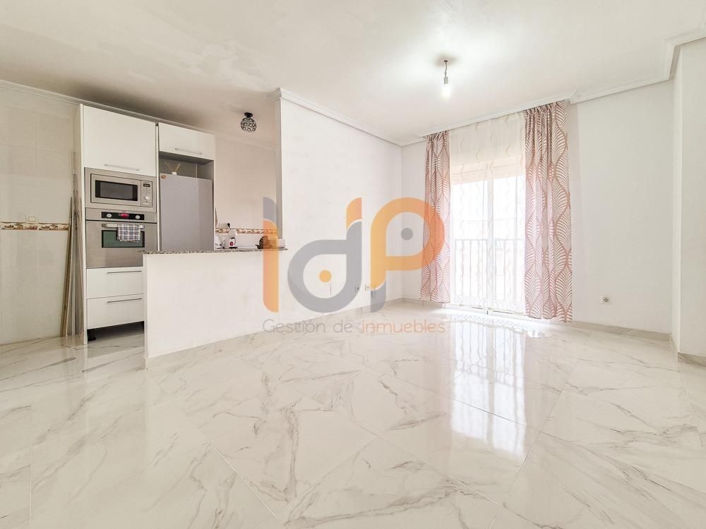 Vista exterior de Apartament en venda en Garrucha amb Aire condicionat, Terrassa i Balcó