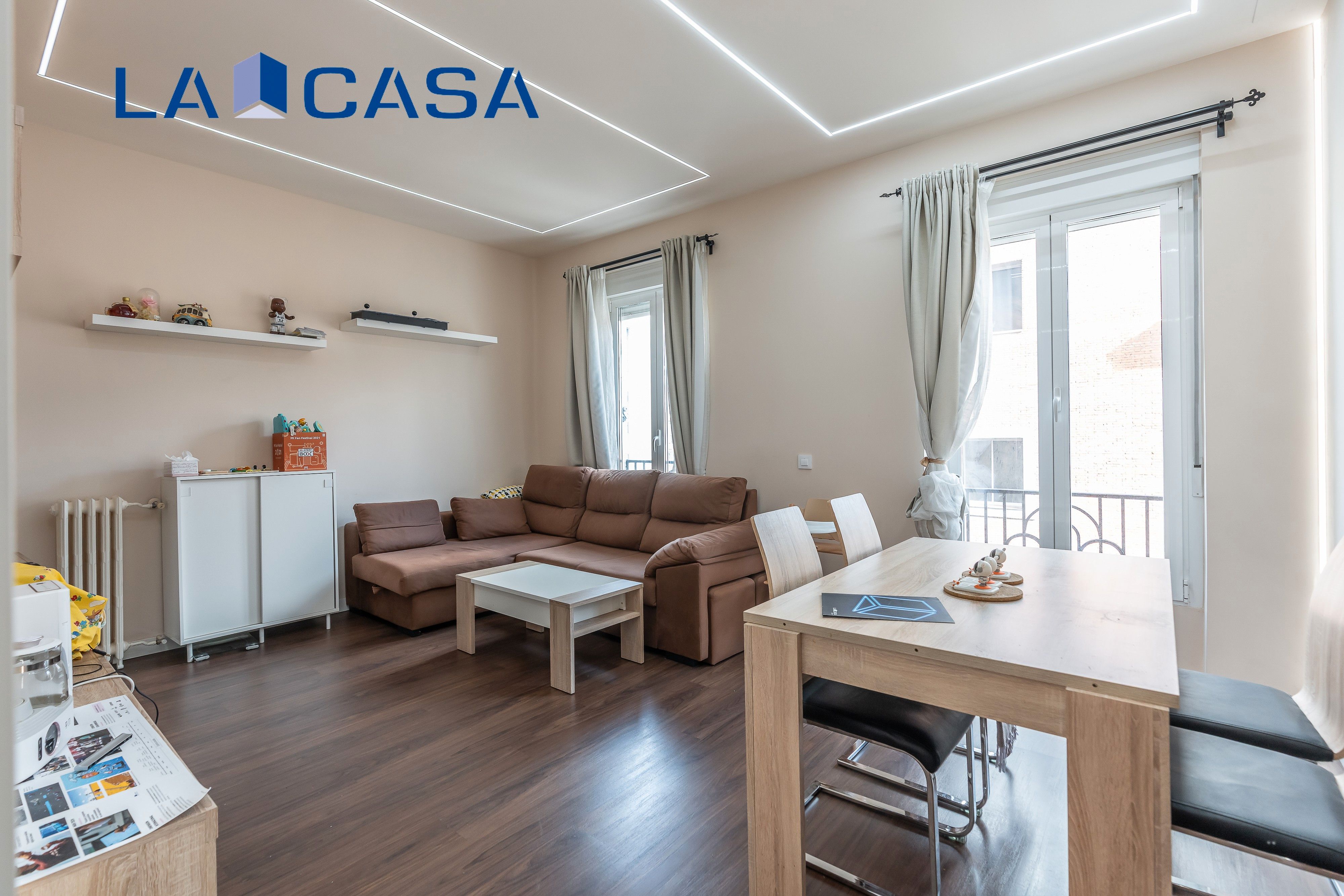 Sala d'estar de Pis en venda en  Madrid Capital amb Calefacció