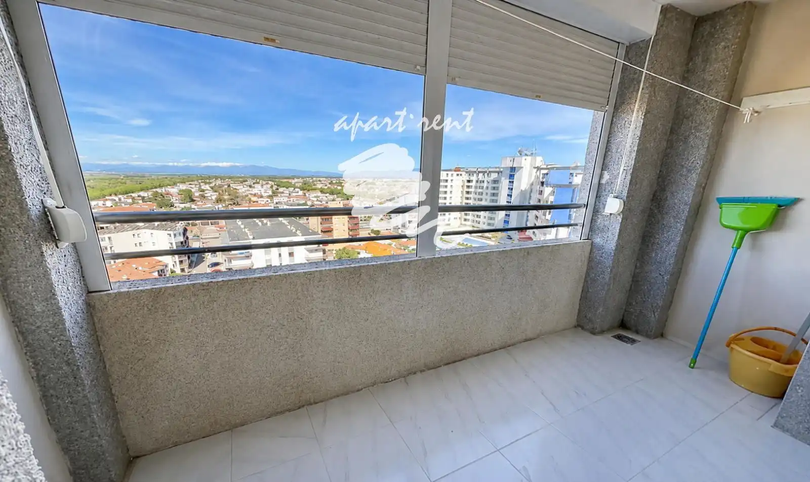 Terraza de Piso en venta en Empuriabrava con Calefacción, Terraza y Amueblado