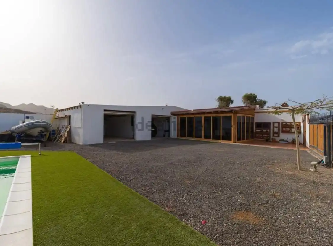 Exterior view of Houses for sale in Tuineje  with Air Conditioner, Terrace and Storage room