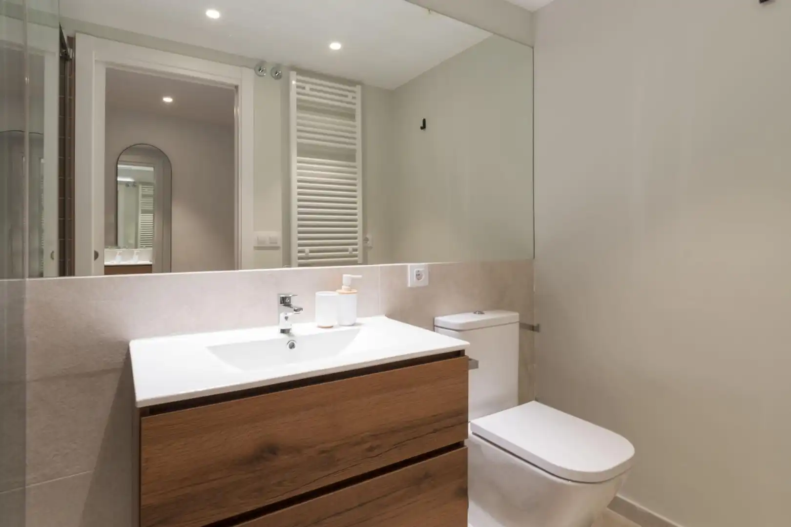 Badezimmer von Wohnungen zur Miete in Madrid