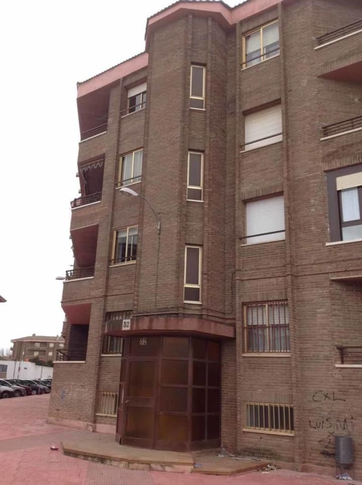 Exterior view of Flat for sale in Tarancón  with Heating, Terrace and Storage room