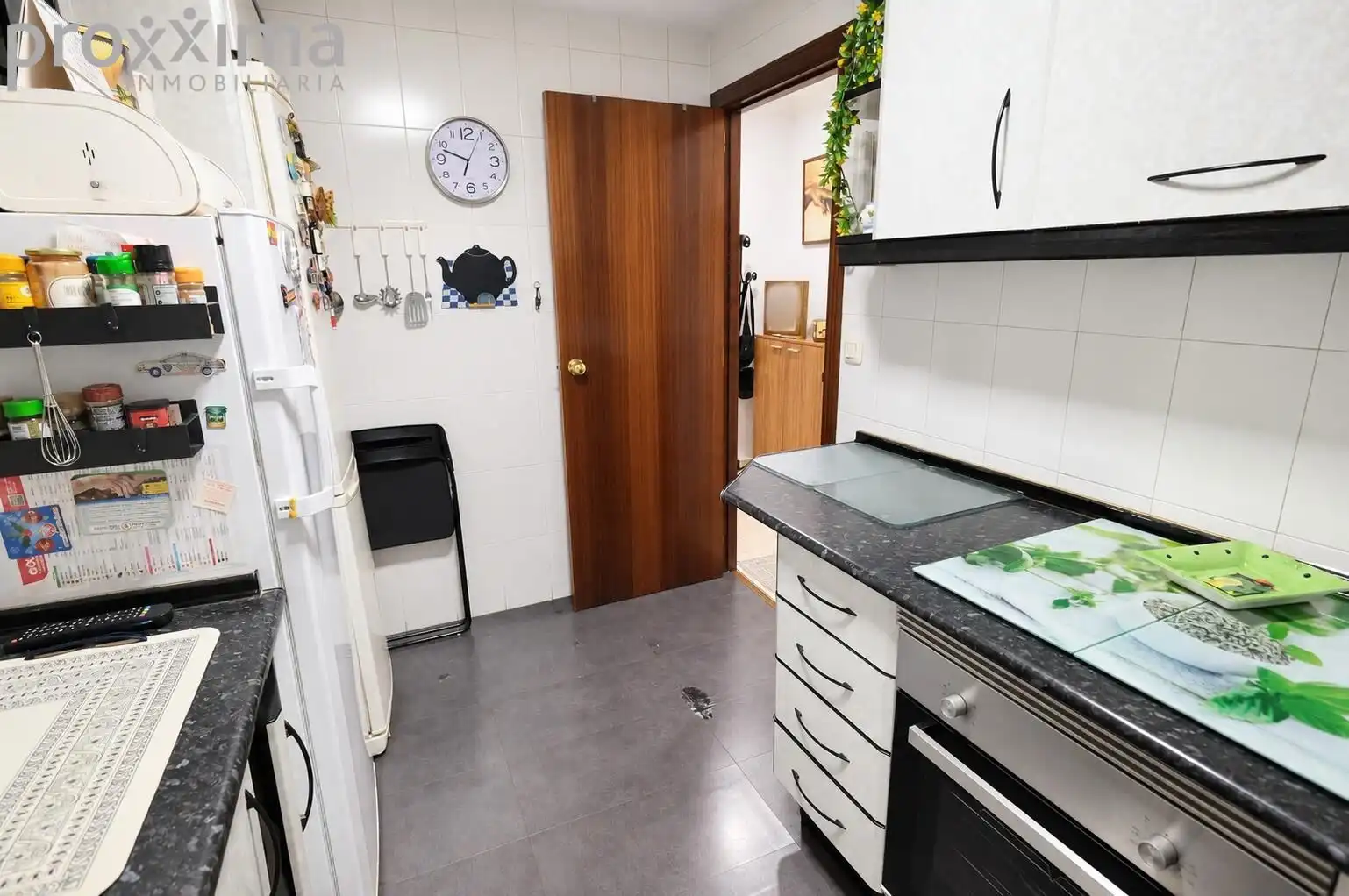 Cuina de Planta baixa en venda en La Rinconada amb Aire condicionat