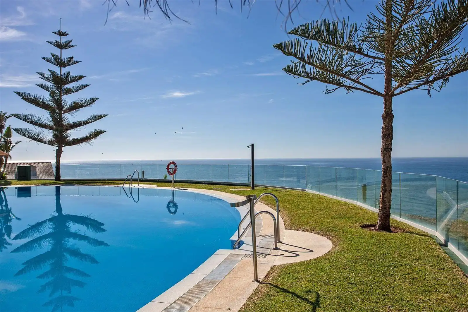 Swimming pool of Flat for sale in Benalmádena  with Air Conditioner, Heating and Swimming Pool