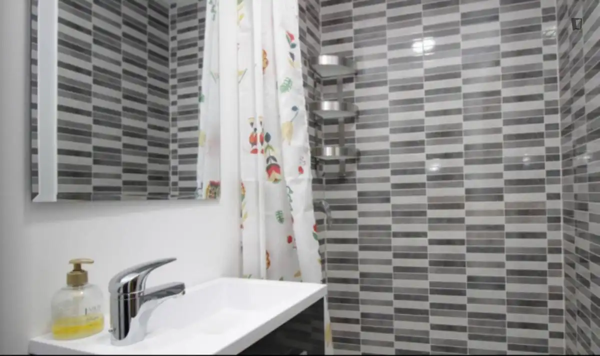 Room in Sant Pere, Sta. Caterina i la Ribera