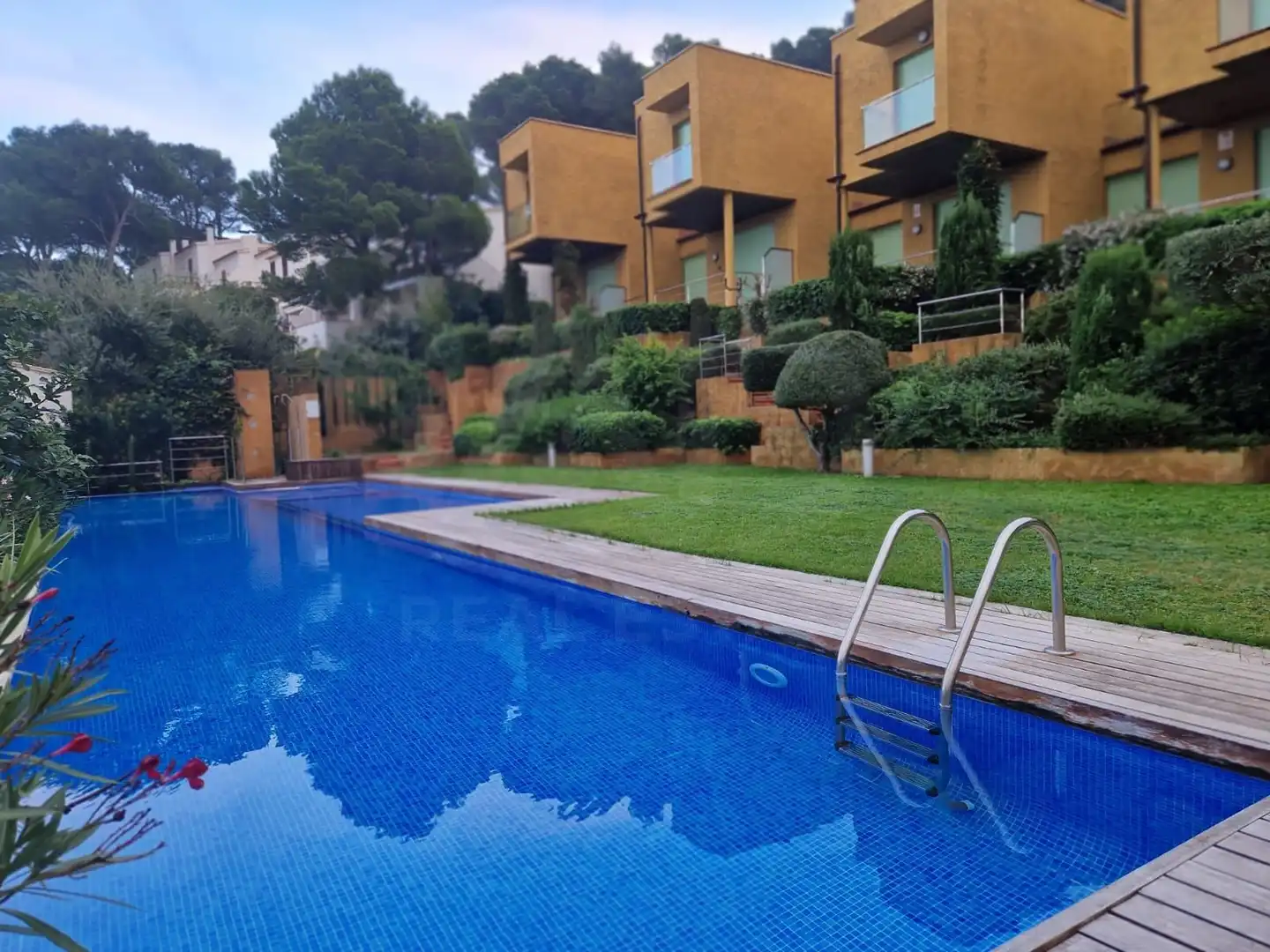 Casa aparellada amb piscina en venda a Begur pueblo, imagen 4