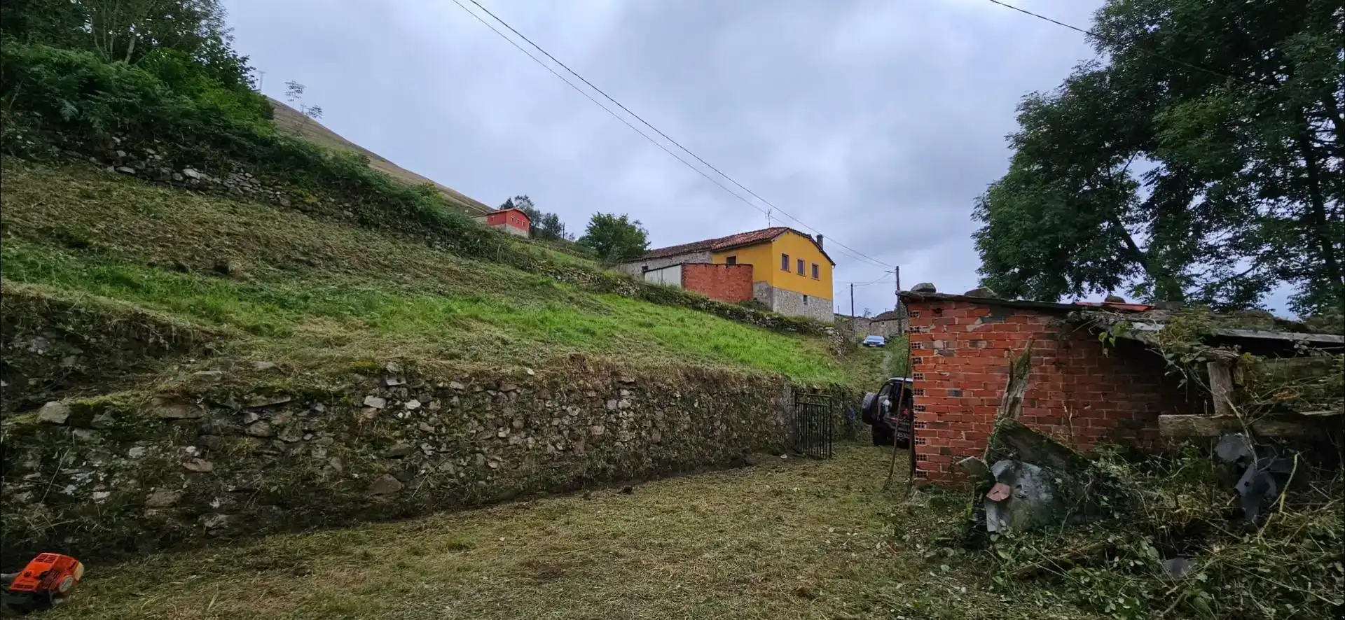 Casa adosada en venda en Belmonte de Miranda