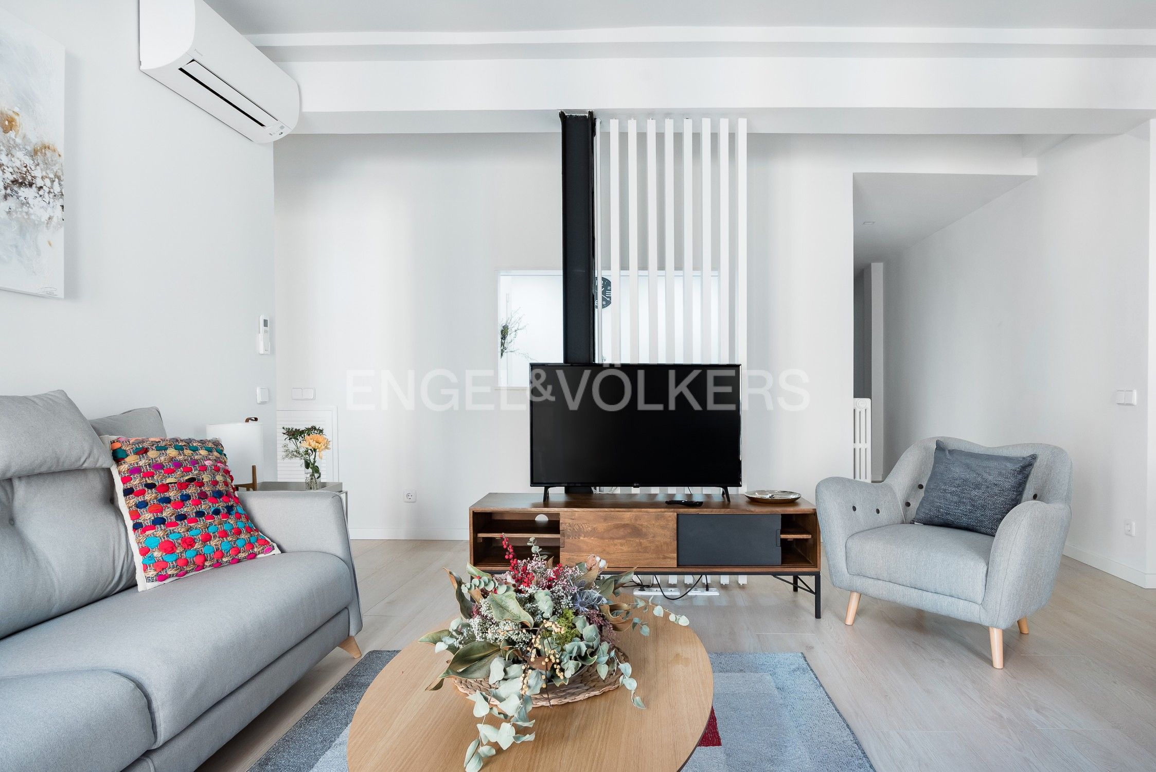 Sala d'estar de Apartament en venda en  Madrid Capital amb Aire condicionat, Calefacció i Balcó