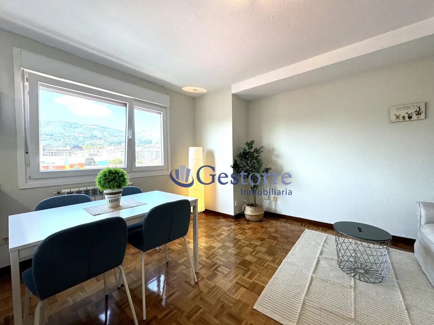 Flat for rent in Calle Martinez Cachero, Parque del Oeste