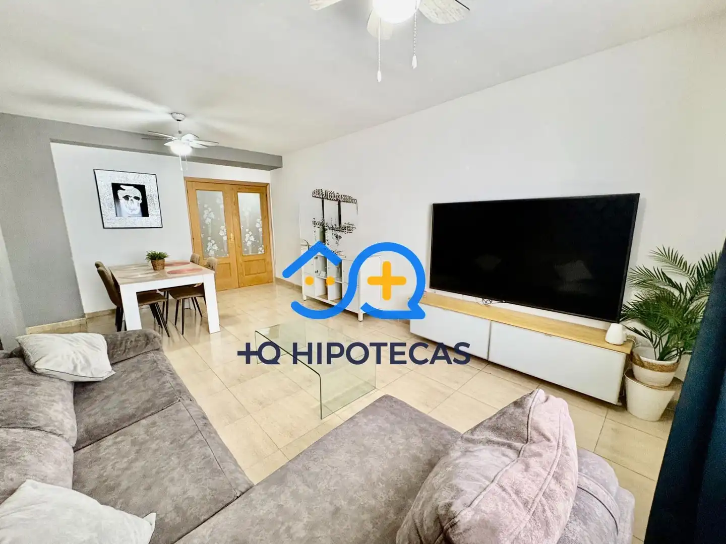 Sala d'estar de Dúplex en venda en El Viso de San Juan