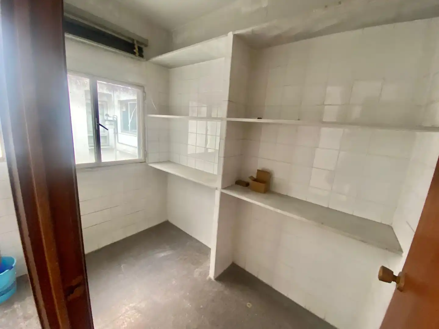 Küche von Wohnung zum Verkauf in Castellón de la Plana / Castelló de la Plana mit Balkon