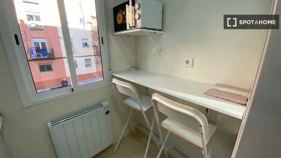 Kitchen of Flat for share in Madrid  with Air Conditioner, Terrace and Furnished