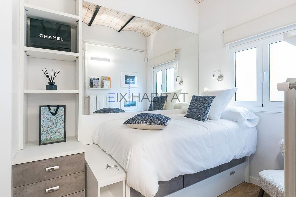 Bedroom of Flat to rent in  Barcelona Capital  with Air Conditioner, Heating and Parquet flooring