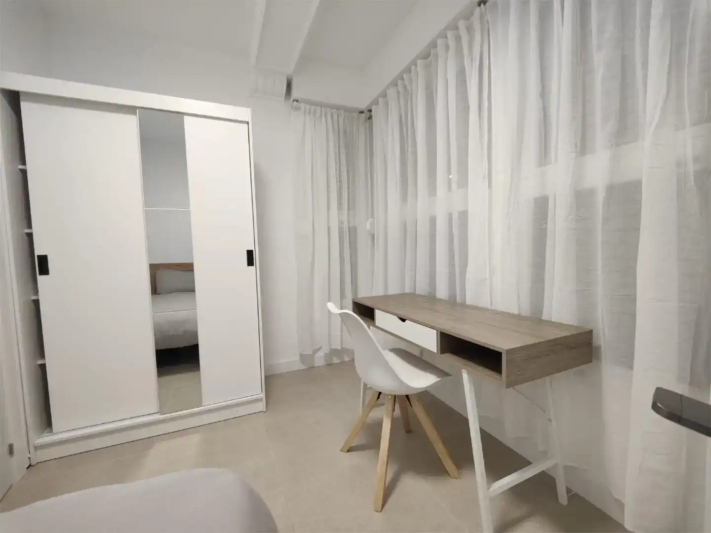 Bedroom of Flat for share in Centro