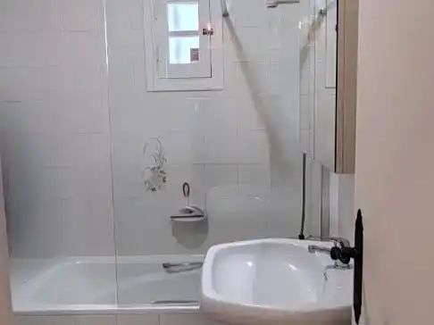 Bathroom of Flat for sale in Mijas  with Air Conditioner, Terrace and Swimming Pool