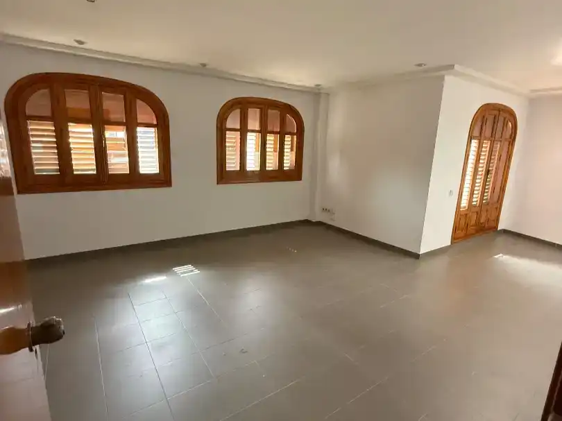 Flat for rent in Albal  with Air Conditioner and Balcony