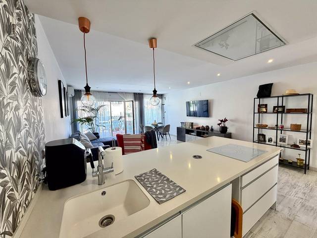 Casa adosada en Venta en Gran Vista - Olivo de Oro
