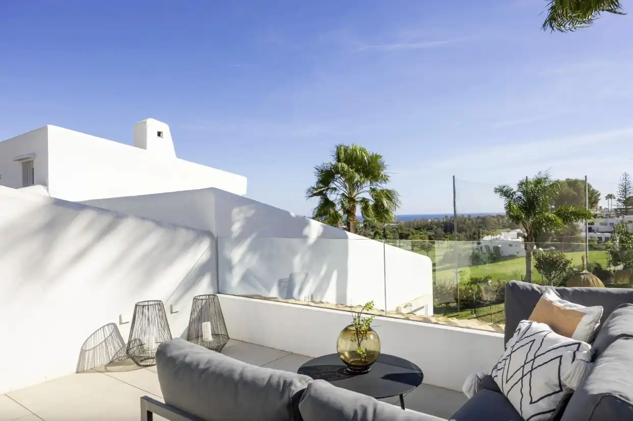 Apartment mit Pool zum Verkauf in Nueva Andalucía