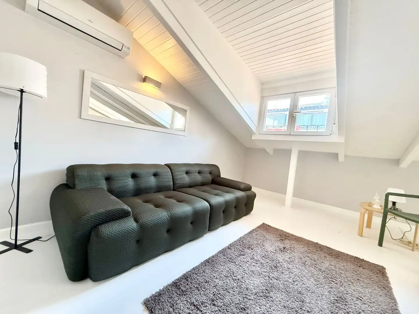 Living room of Duplexes for rent in Madrid  with Air Conditioner, Heating and Furnished