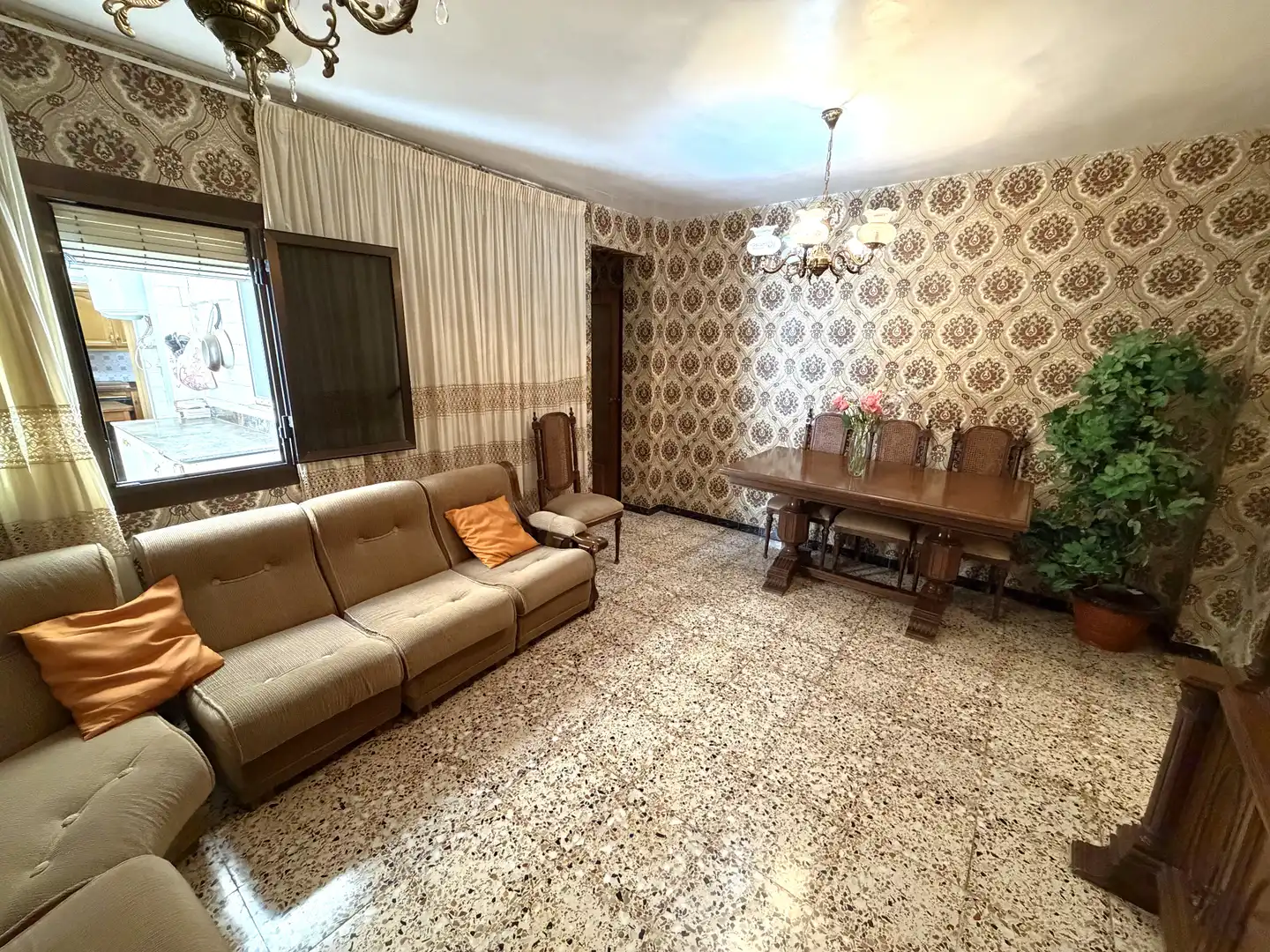 Sala d'estar de Pis en venda en Alicante / Alacant amb Moblat i Balcó