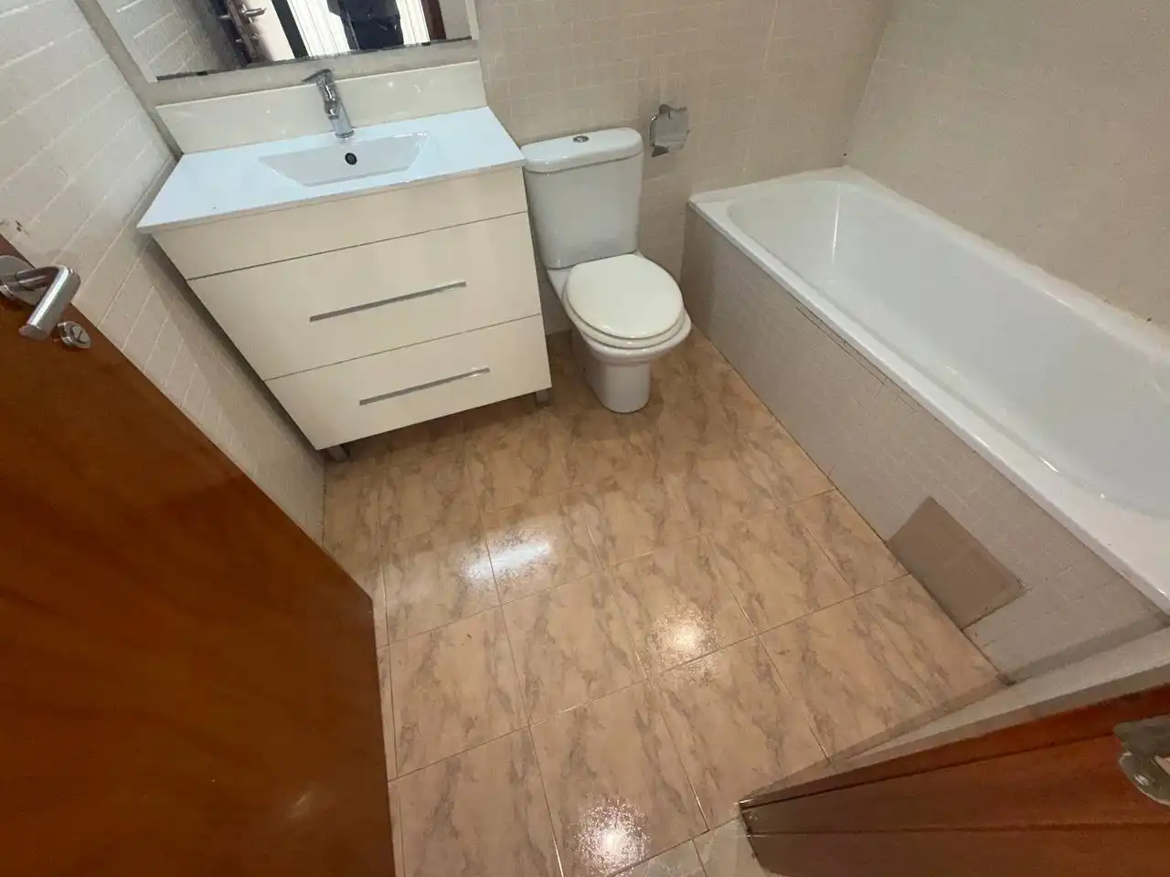 Baño de Piso en venta en Grau - Quintanes