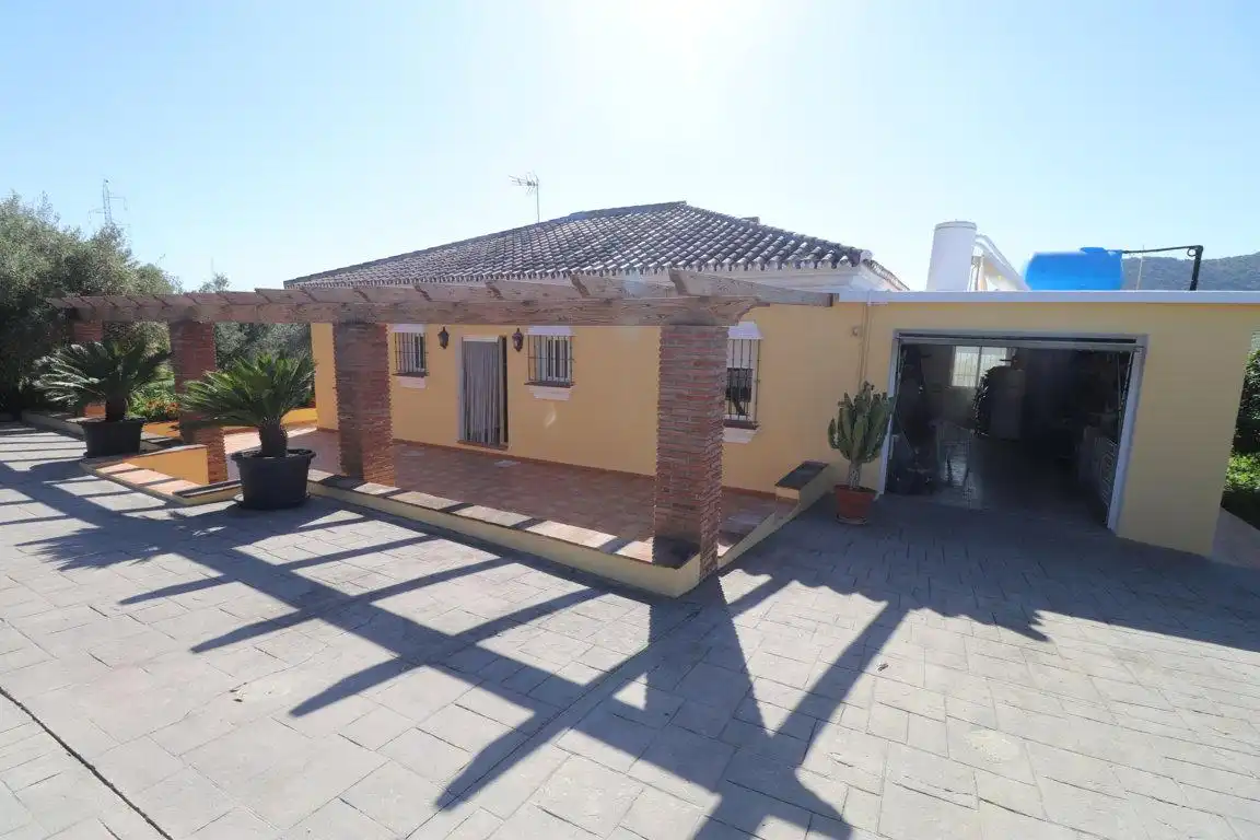Exterior view of Houses for rent in Coín  with Private garden, Terrace and Swimming Pool
