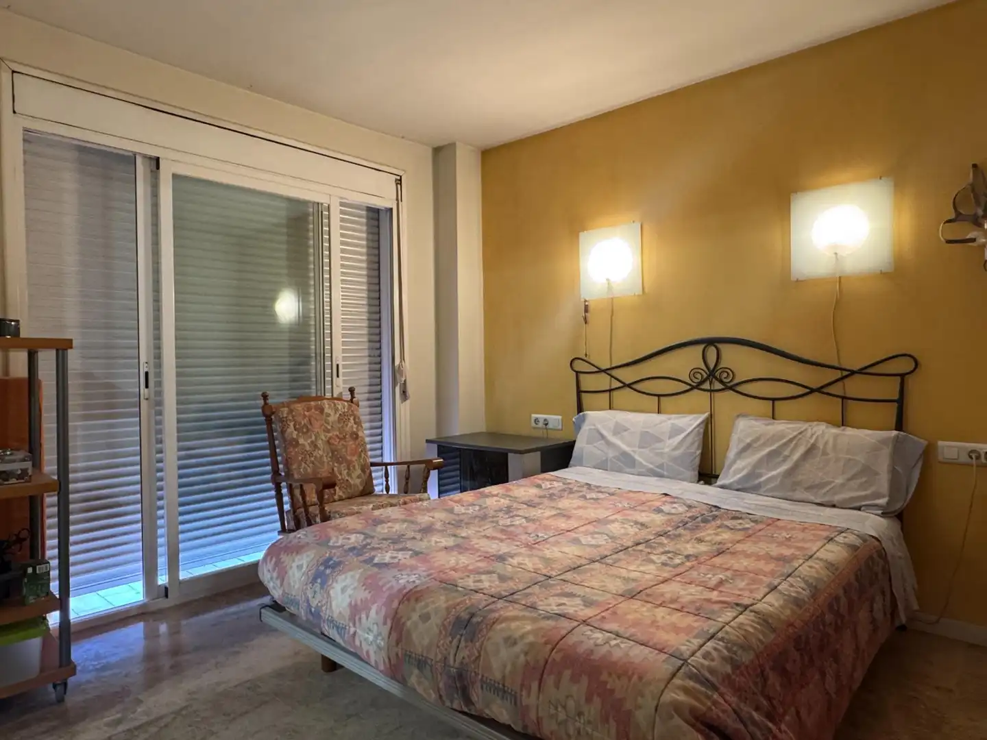 Bedroom of Flat for sale in Girona  with Air Conditioner, Heating and Storage room