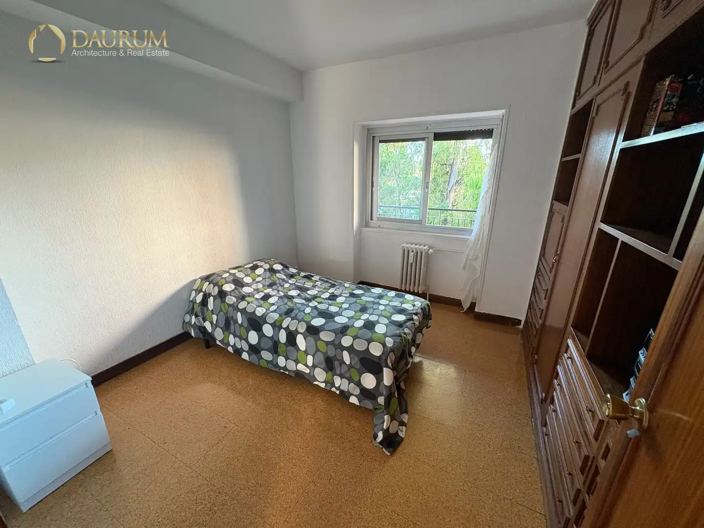 Bedroom of Flat for sale in Madrid  with Air Conditioner, Heating and Terrace