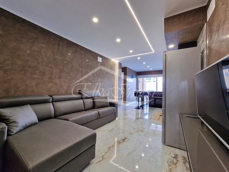 Sala de estar de Piso en venta en Guía de Isora con Aire acondicionado, Terraza y Amueblado