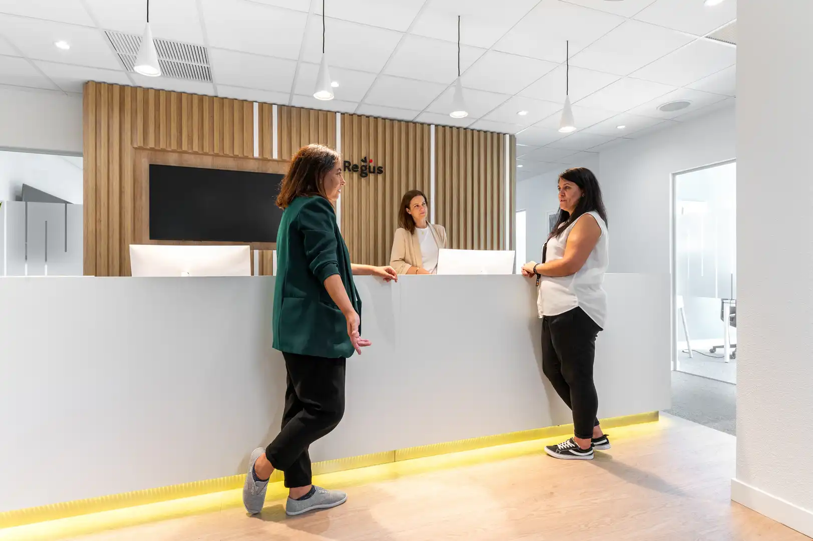 Oficina de lloguer en  Toledo Capital amb Aire condicionat, Calefacció i Moblat