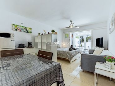 Estudio con piscina en venta en Victor Zurita Soler