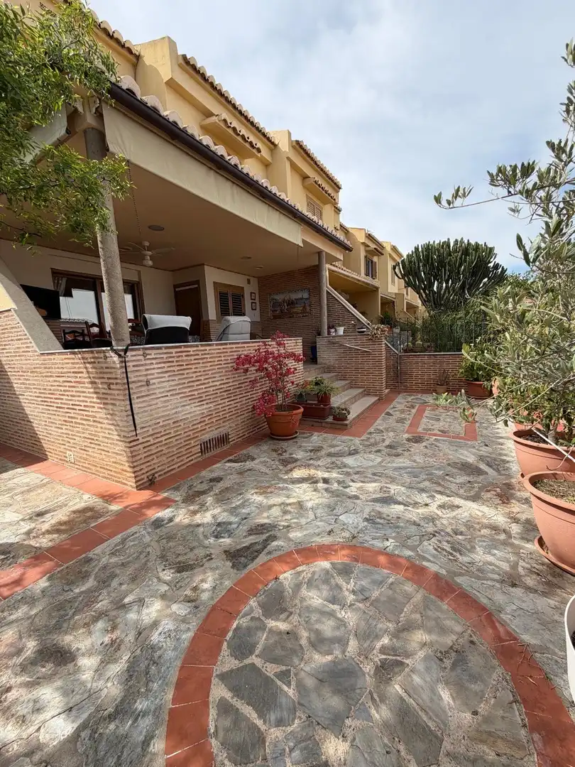 Terrassa de Casa o xalet de lloguer en Sagunto / Sagunt amb Aire condicionat, Jardí privat i Terrassa