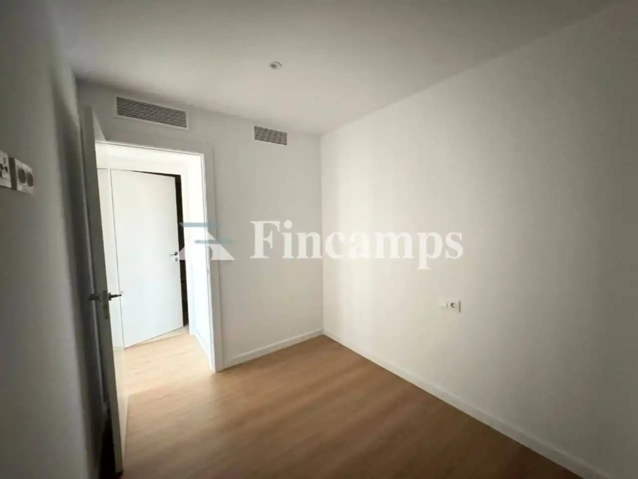 Schlafzimmer von Wohnung zum Verkauf in Sabadell mit Klimaanlage, Heizung und Parkett