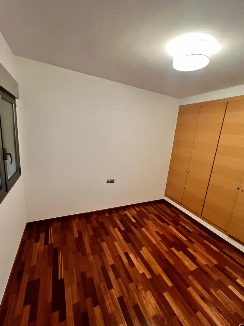Bedroom of Flat for sale in Elche / Elx  with Air Conditioner, Parquet flooring and Jacuzzi