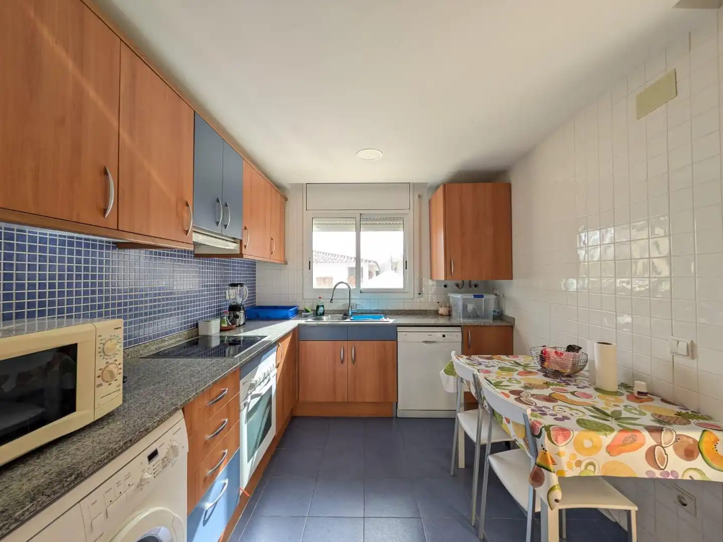 Cocina de Casa adosada en venta en Creixell con Aire acondicionado, Jardín privado y Terraza