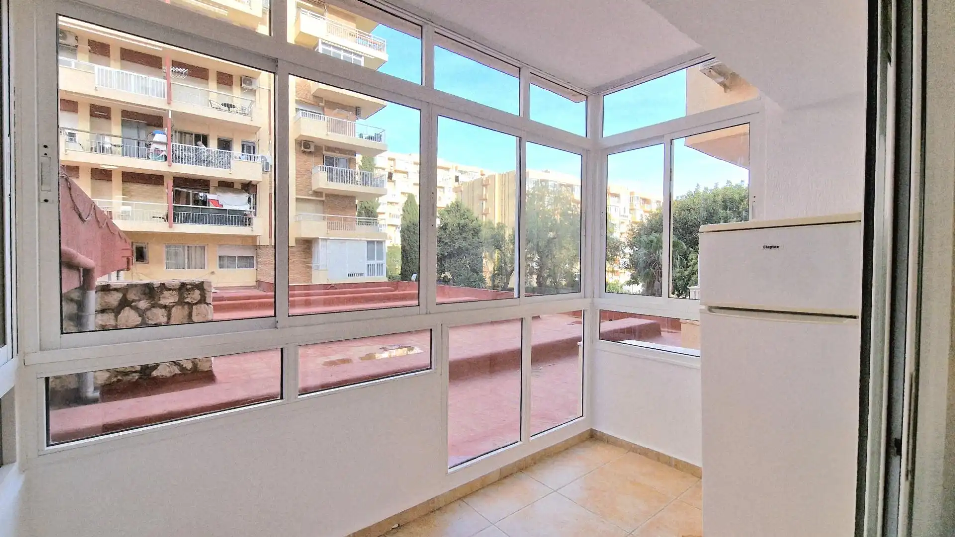 Vivienda con piscina en venta en Avenida Avenida Gamonal, imagen 2